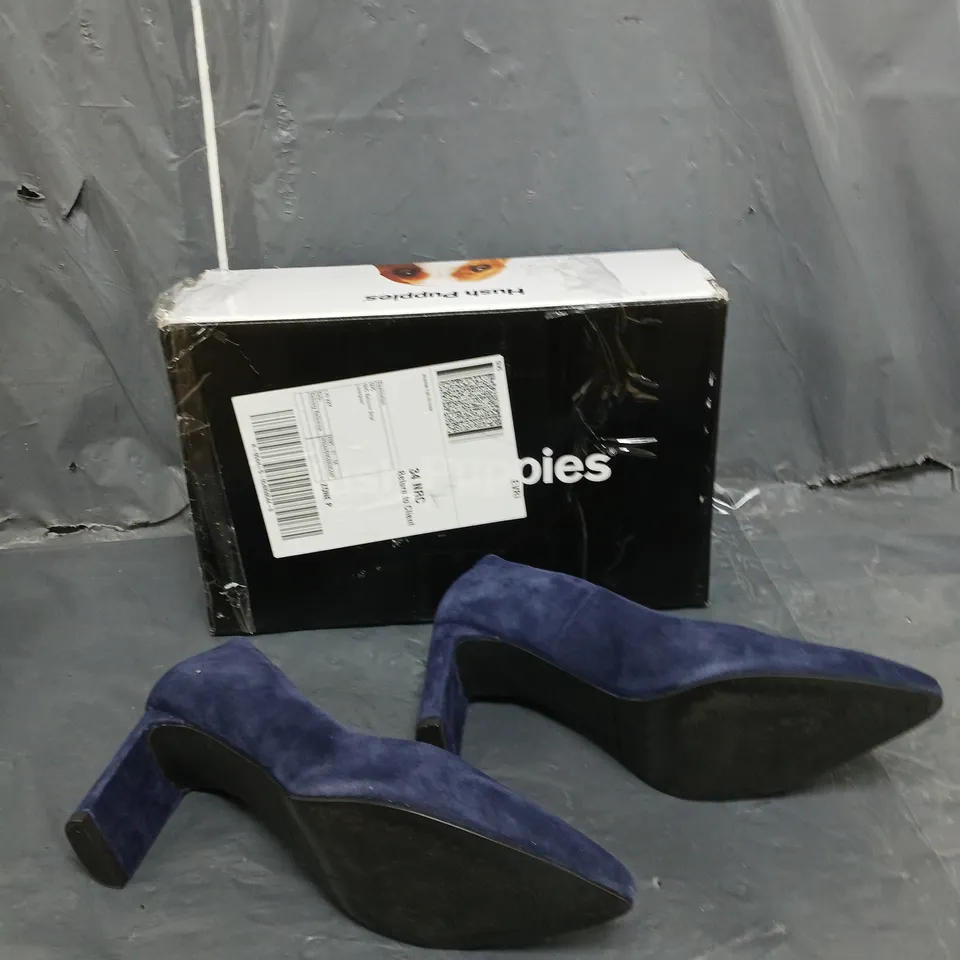 BOXED PAIR OF HUSH PUPPIES OLIVIA COURT NAVY HEELS SIZE 5