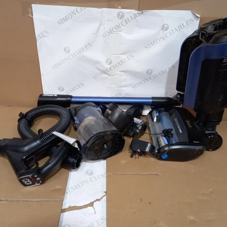 SHARK UPRIGHT VACUUM WITH TRUE PET & DUOCLEAN ICZ300UKT