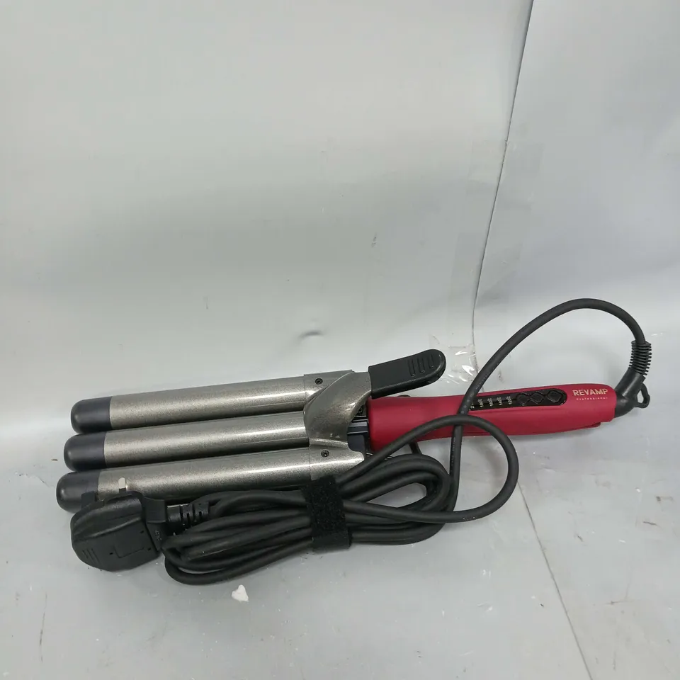 REVAMP PROGLOSS NEW LOVE BURGUNDY PLATINUM BEACH WAVER GIFT SET RRP £80