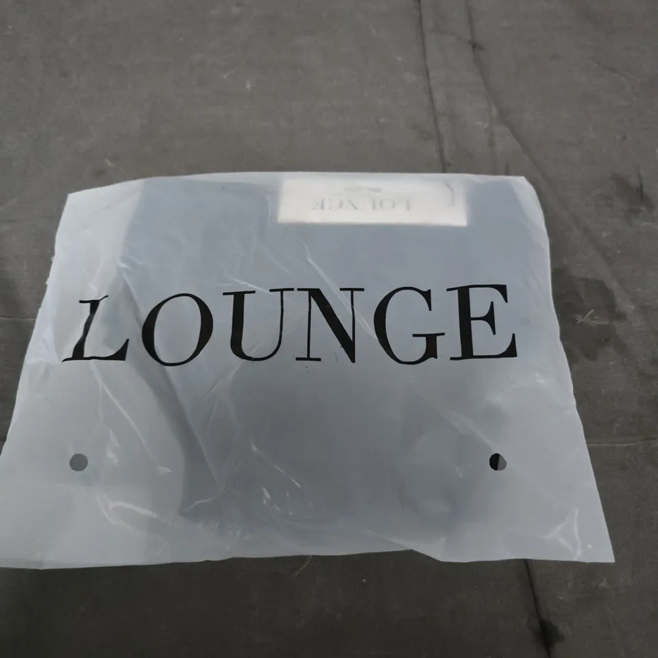 LOUNGE SEAMLESS BONDED THONGS (MULTIPACK) – BLACK, SIZE M