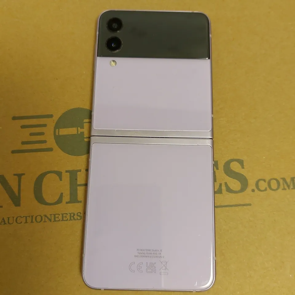 SAMSUNG GALAXY Z FLIP3
