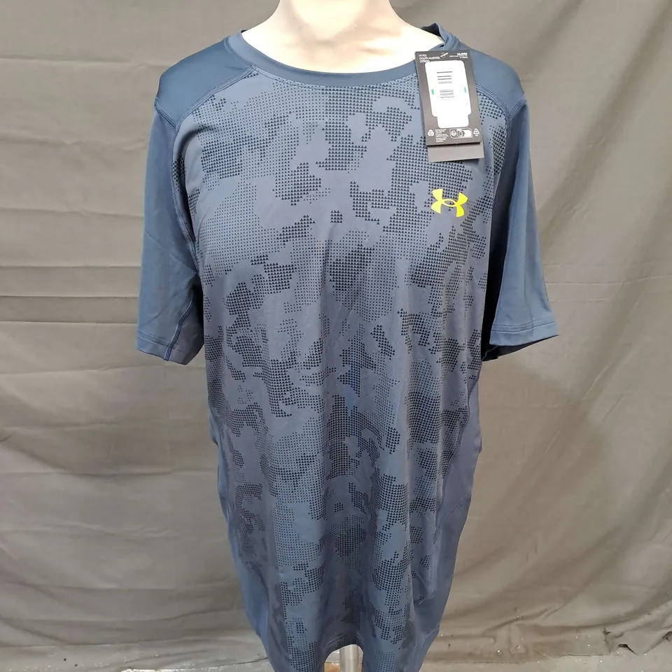 UNDER ARMOUR CAMO HEATGEAR TSHIRT IN GREY SIZE L