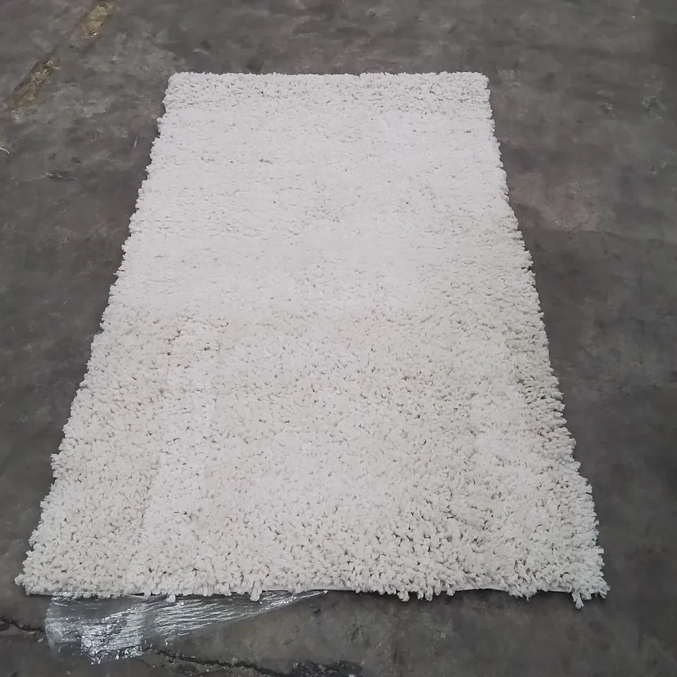QUALITY DESIGNER AREA RUG - APPROXIMATELY 140X80CM