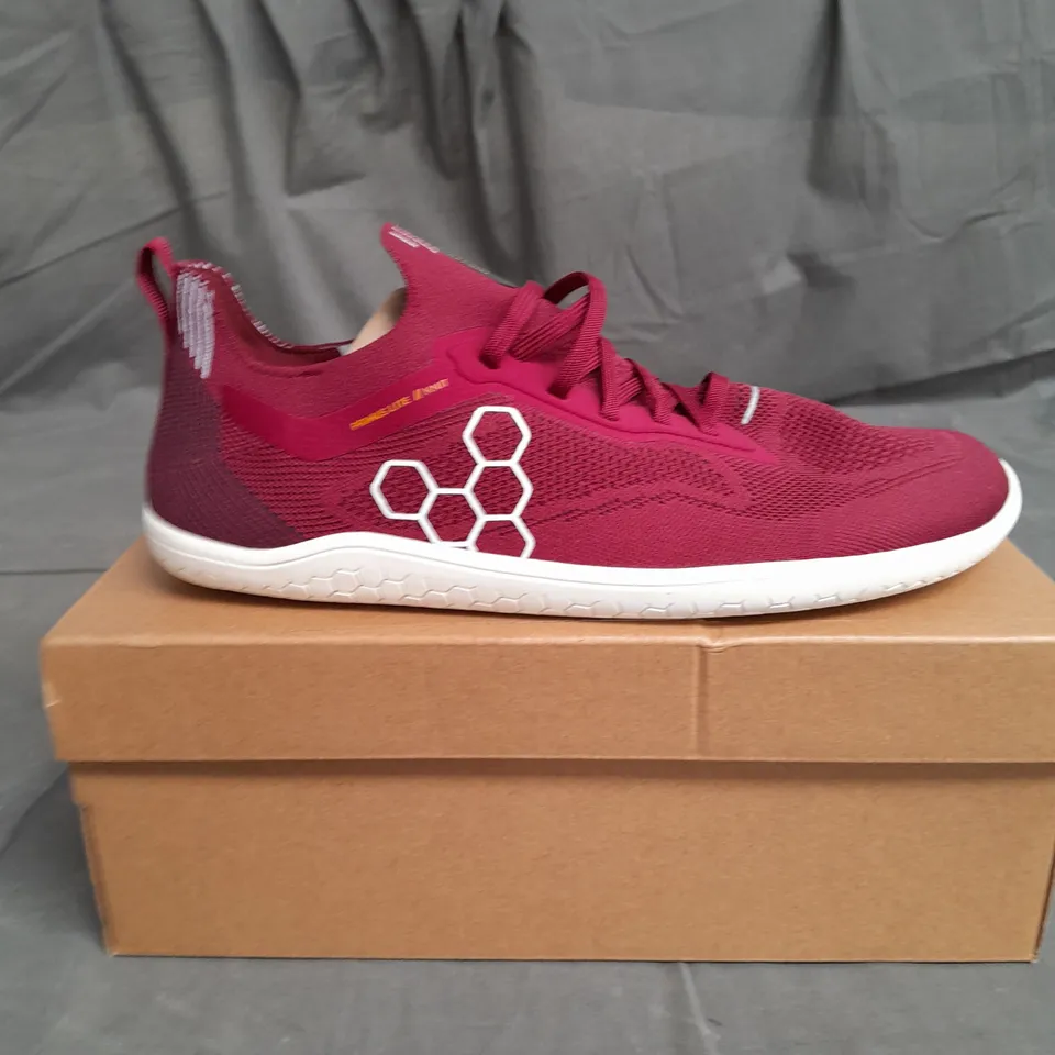 BOXED PAIR OF  VIVOBAREFOOT PRIMUS LITE KNIT SHOES SIZE EU 43 