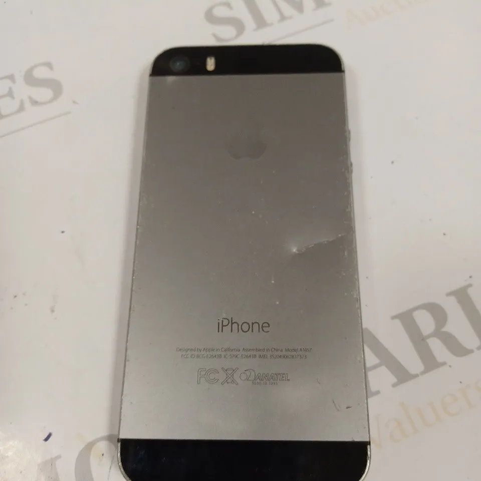 APPLE IPHONE IN SILVER - A1457