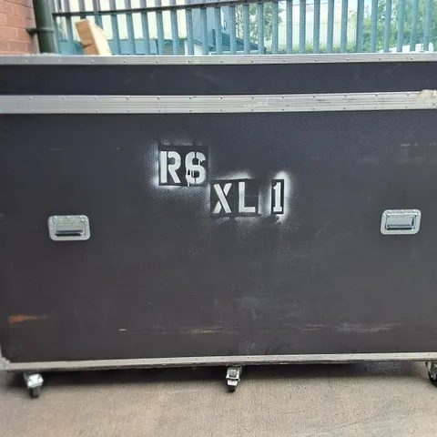 EXTRA LARGE WHEELED FLIGHT CASE - DIMENSIONS APPROXIMATELY 217 X 150 X 38CM