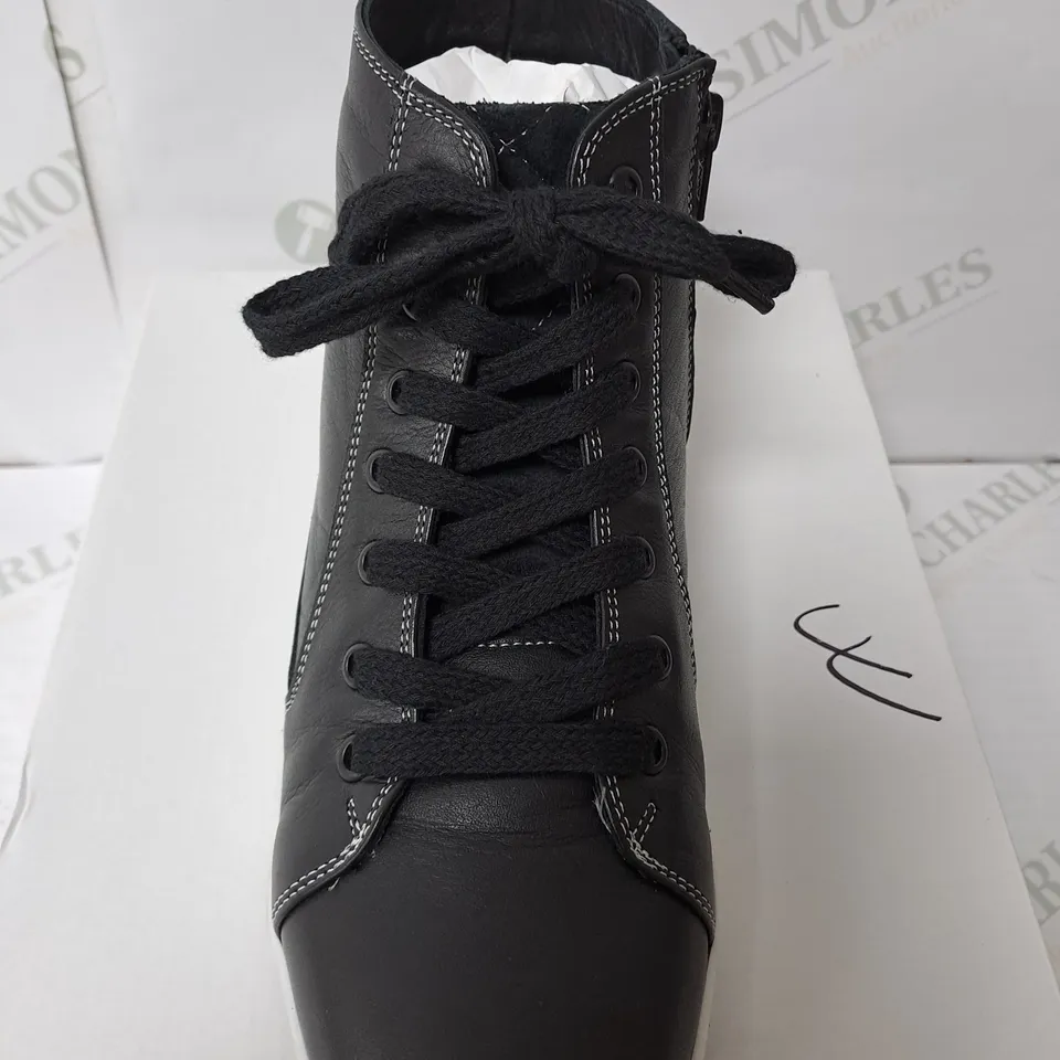 BOXED LEATHER HIGH TOP BOOTS DARK BROWN SIZE 5