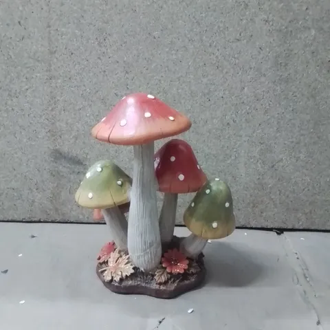 MUSHROOM 19CM ORNAMENT 