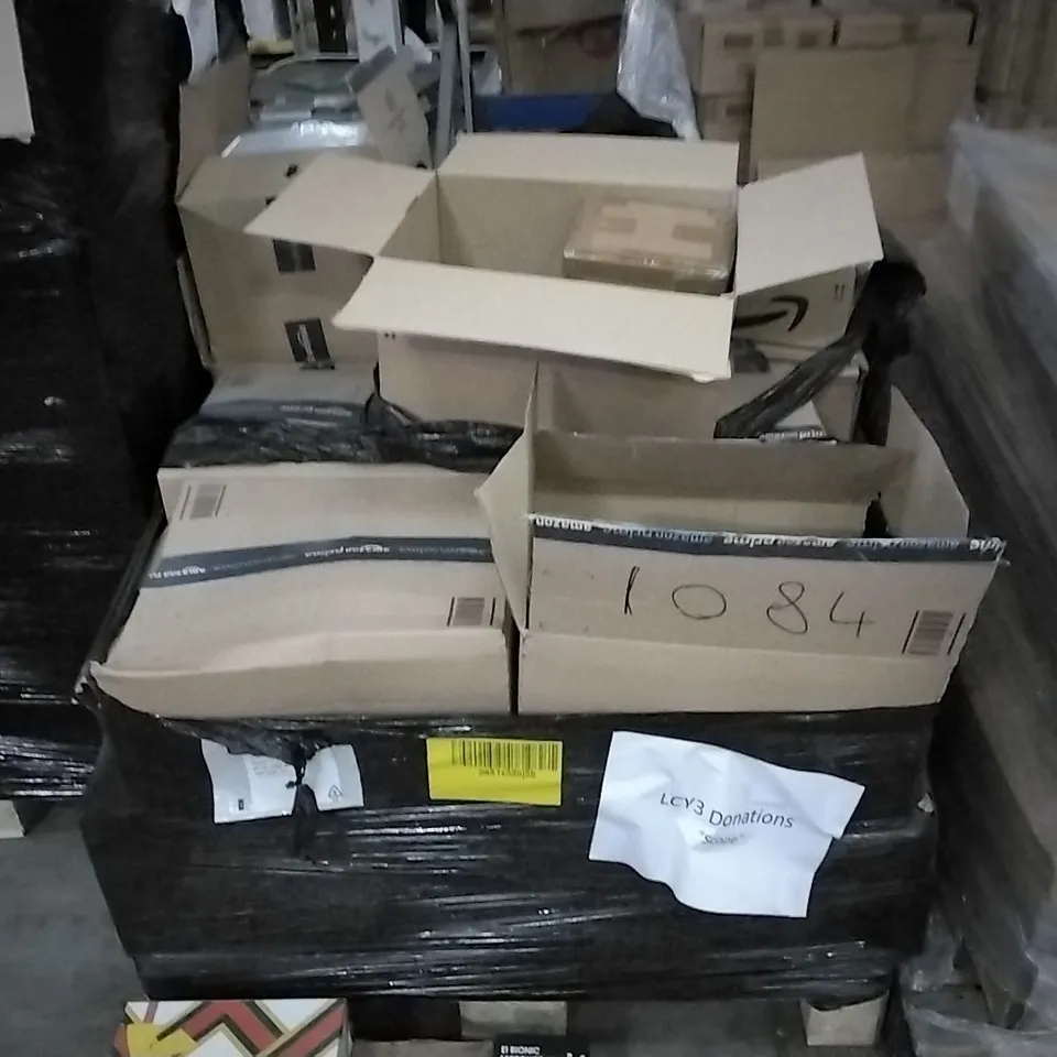 PALLET OF ASSORTED ITEMS INCLUDING EI BIONIC MOSQUITO KILLER, FITNESS SKIPPING ROPE, MOREZI DURABLE ROPE DOG TOY, PATIO OTTOMAN COVER, UWANTME FOAM DARTS, MAE PLOY PANANG CURRY PASTE 