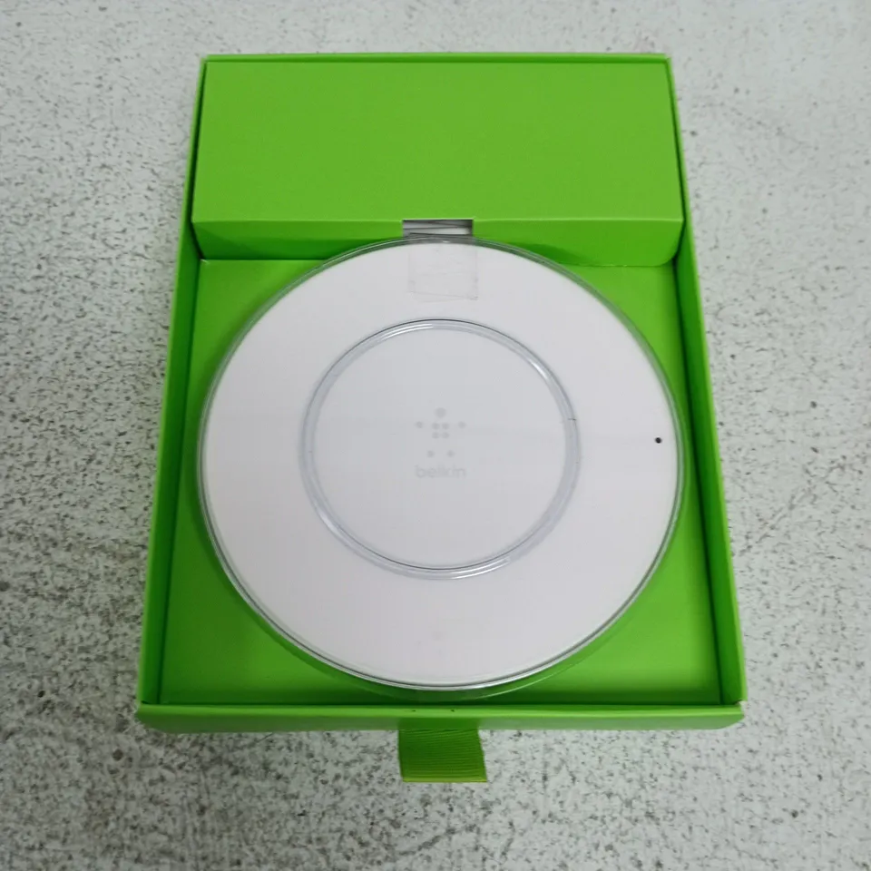 BOXED BELKIN BOOSTUP WIRELESS CHARGING PAD