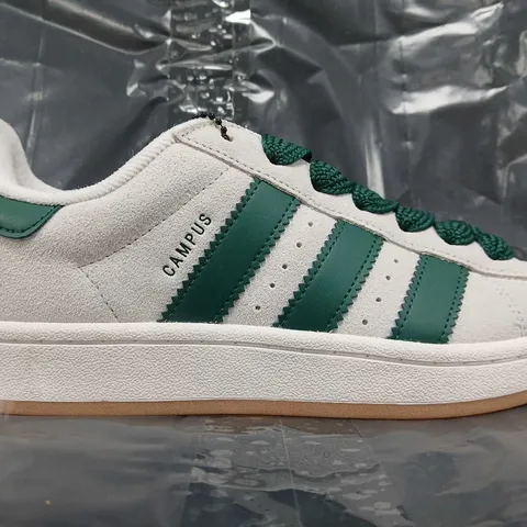 BOXED PAIR OF ADIDAS CAMPUS 00S WOMENS SHOES IN WHITE/GREEN SIZE UK 6.5