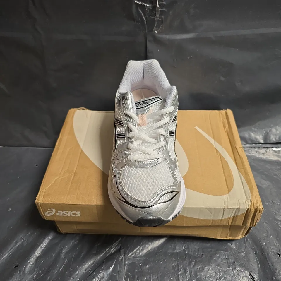 ASICS GEL-KAYANO 14 RUNNING SHOES – WHITE/GRAPHITE GREY – UK 6 – BOXED