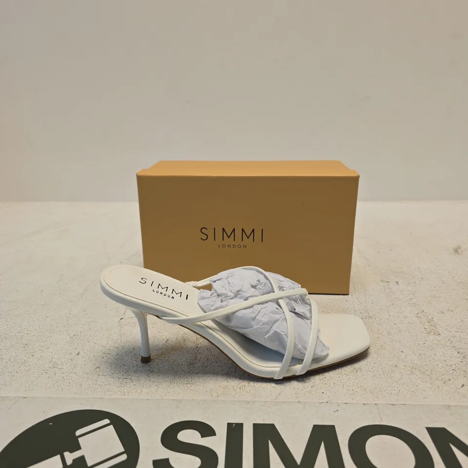 SIMMI LONDON ELEANOR-6 WHITE SANDALS – UK 5
