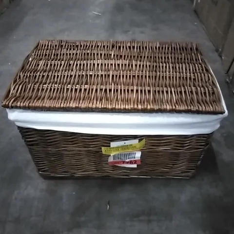 ARTHUR CAMERON RECTANGULAR WICKER STORAGE BASKET WITH LID AND REMOVABLE LINING