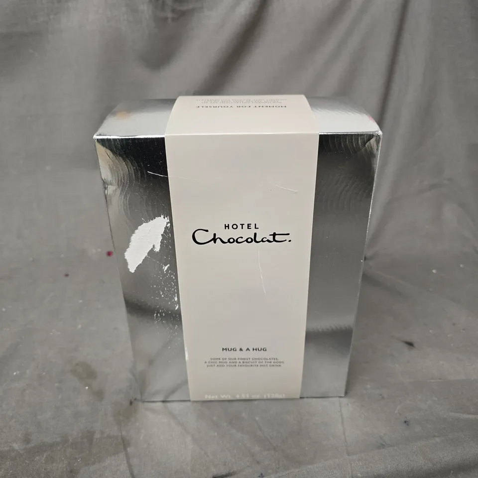 BOXED HOTEL CHOCOLAT MUG & A HUG SET