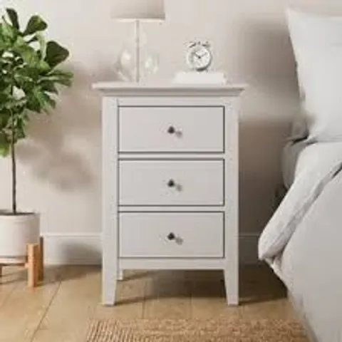 BOXED LYNTON 3 DRAWER BEDSIDE CABINET - WHITE (1 BOX)