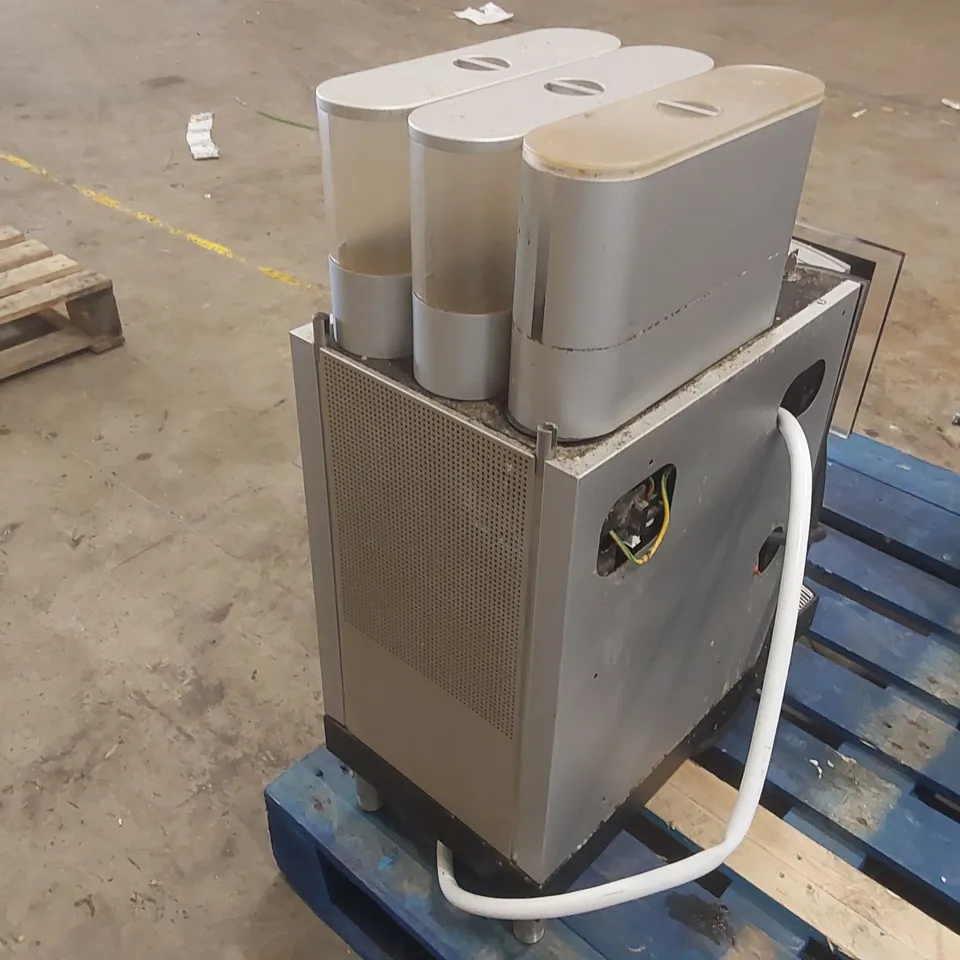 FRANKE SPECTRA VETRO 8 COMMERCIAL COFFEE MACHINE