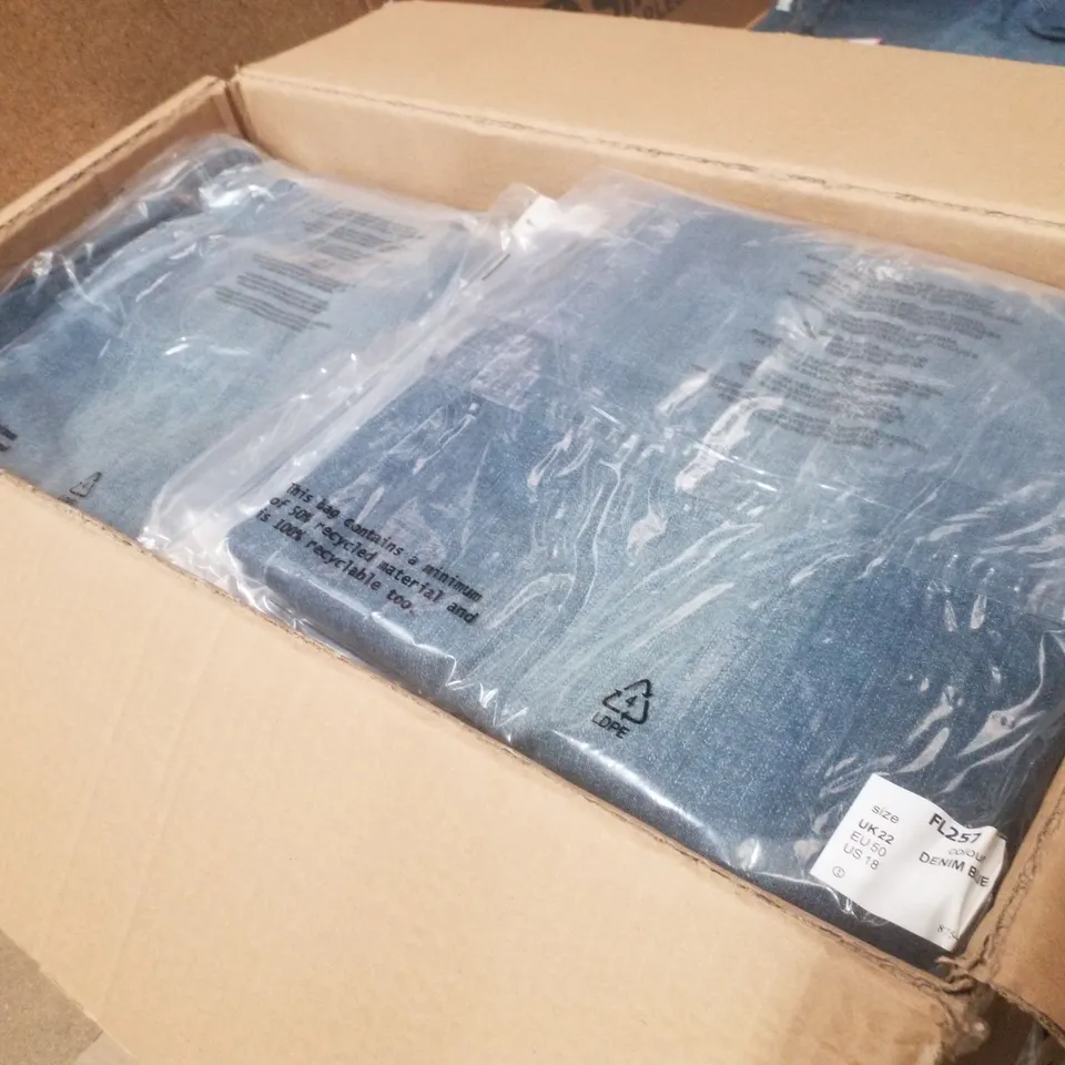 BOX CONTAINING APPROXIMATELY 22 BRAND NEW JULIPA DENIM BLUE SLIM FIT JEANS - SIZE 22