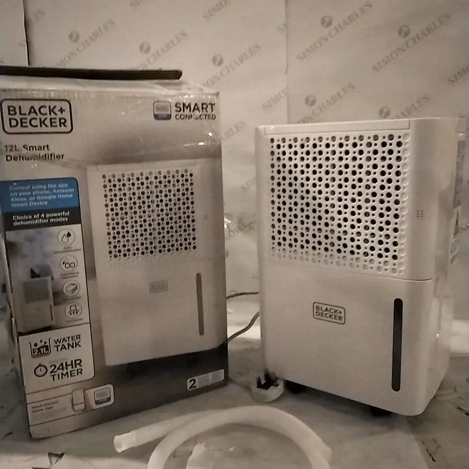 BOXED BLACK AND DECKER 12L SMART DEHUMIDIFIER 