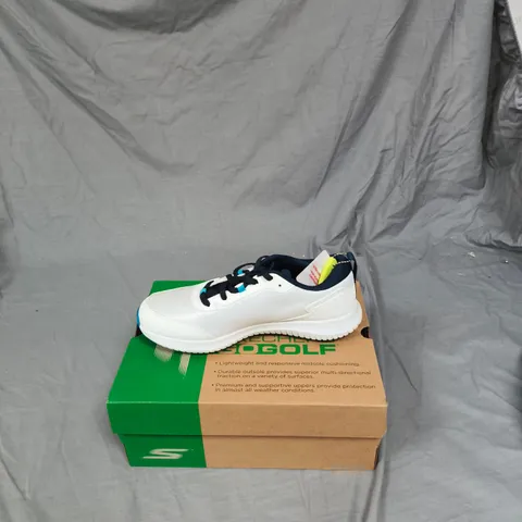 SKECHERS GO GOLF MAX-FAIRWAY 4 WHITE SNEAKERS – UK 7 (US 8)