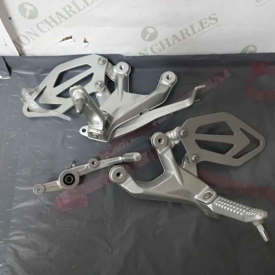 MOTORBIKE SHIFT LEVERS 