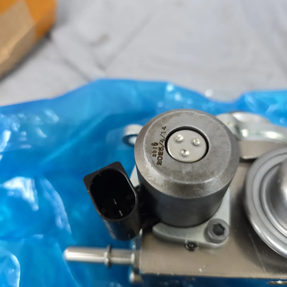 FUEL PUMP MODEL AEH 33166966 FOR MINI COOPER AND OTHER CARS 