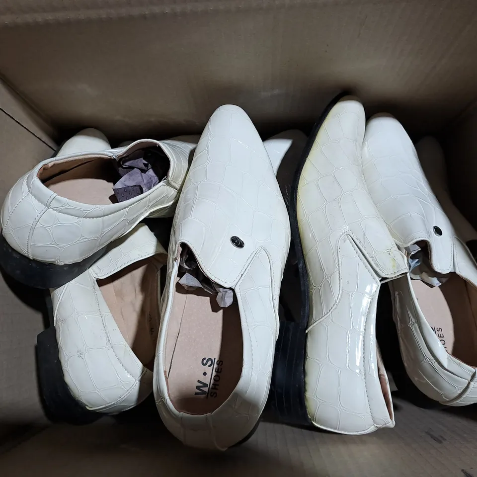 APPROXIMATELY 8 PAIRS OF FORMAL SHOES IN SIZES 41, 42, 43
