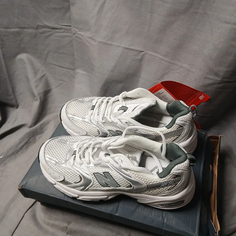 NEW BALANCE RUNNING SHOES MR530AD – WHITE UK SIZE 6 