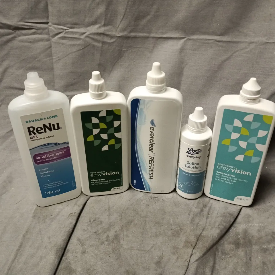APPROXIMATELY 20 ASSORTED EYECARE & HEALTHCARE PRODUCTS TO INCLUDE SPECSAVERS EASYVISION, BOOTS SALINE SOLUTION, RENU SENSITIVE EYES, ETC - COLLECTION ONLY