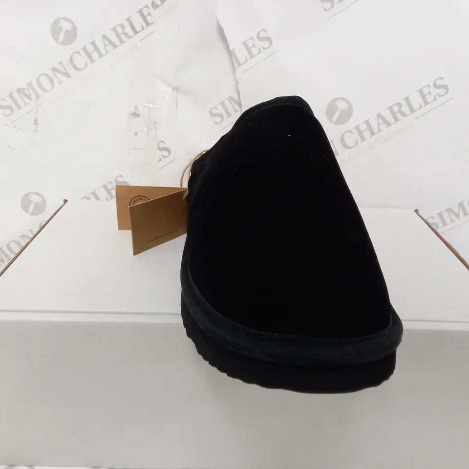 BOXED BONOVA SHEEPSKIN SLIPPERS BLACK - SIZE 9