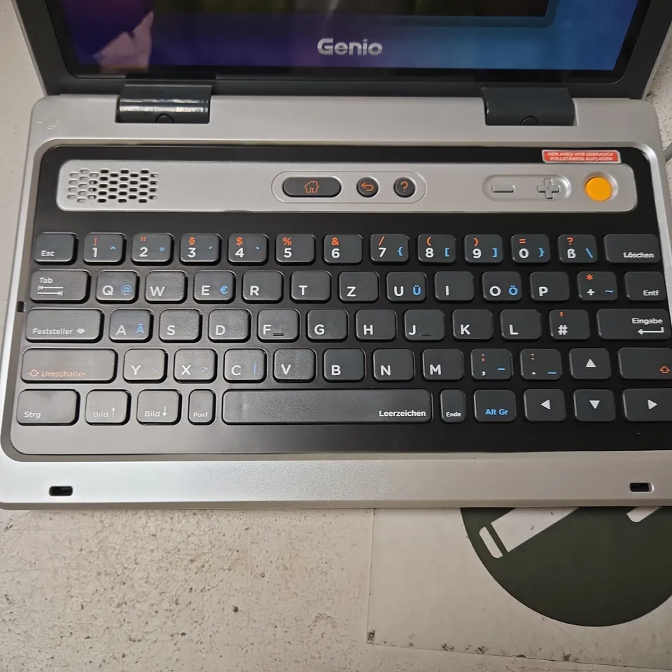 VTECH GENIO EDUCATIONAL LAPTOP – SILVER CLAMSHELL GERMAN QWERTZ LAYOUT