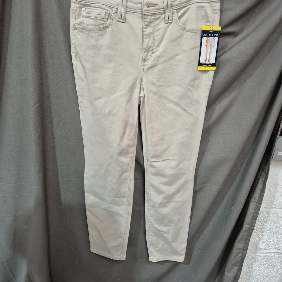 BANDOLINO SARABELLE ANKLE PANT – WOMEN’S CREAMSTONE, US6 / UK10