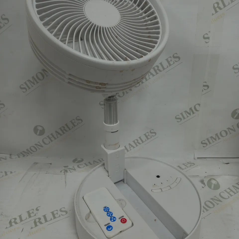 BOXED BELL & HOWELL OSCILLATING FOLDING RECHARGEABLE FAN IN WHITE