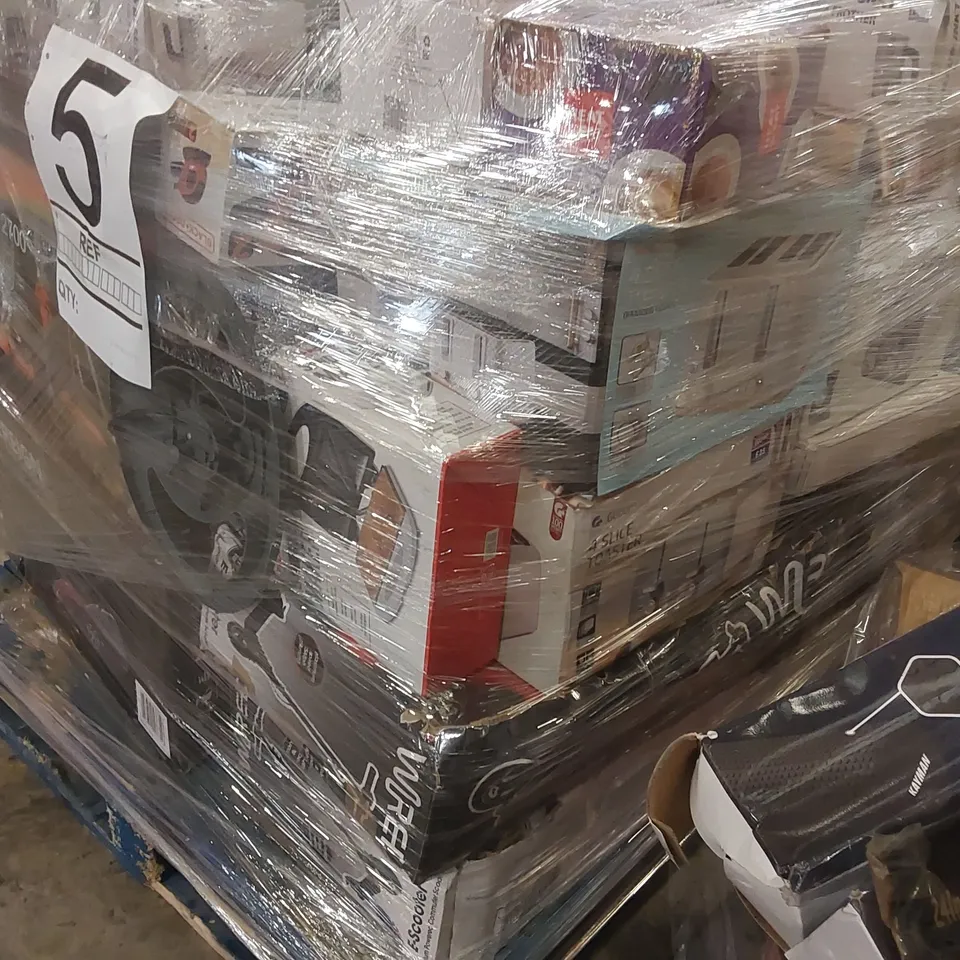 PALLET CONTAINING A LARGE ASSORTMENT OF UNCHECKED ELECTRICAL PRODUCTS INCLUDING: LAWN MOWERS, TOASTED SANDWICH MAKER, TOASTERS, FOOD PROCESSOR, BLENDER ECT