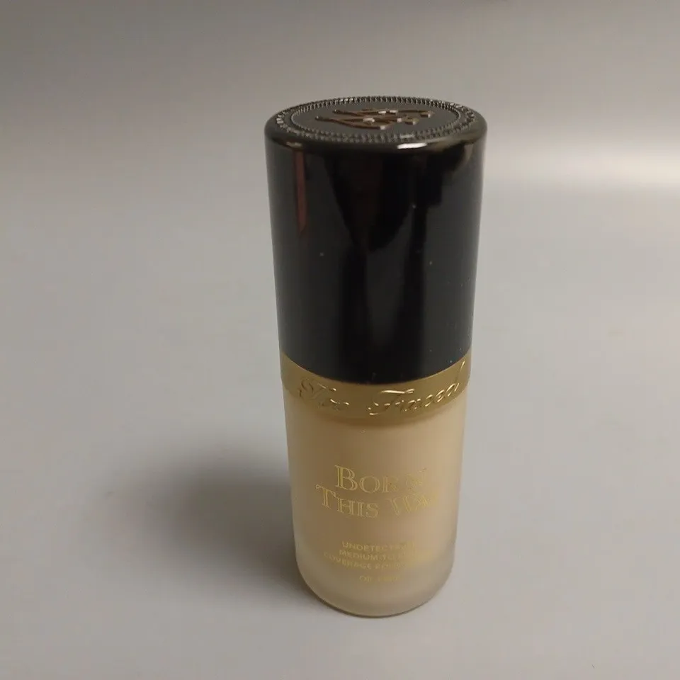 BOXED TOO FACED BORN THIS WAY UNDETECTABLE MEDIUM-TO-FULL COBERAGE FOUNDATION (30ml) - CLOUD