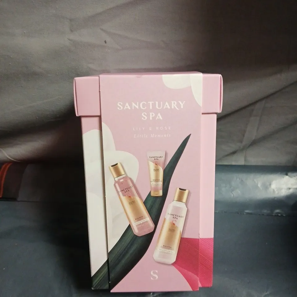 SANCTUARY SPA LILY & ROSE LITTLE MOMENTS GIFT SET