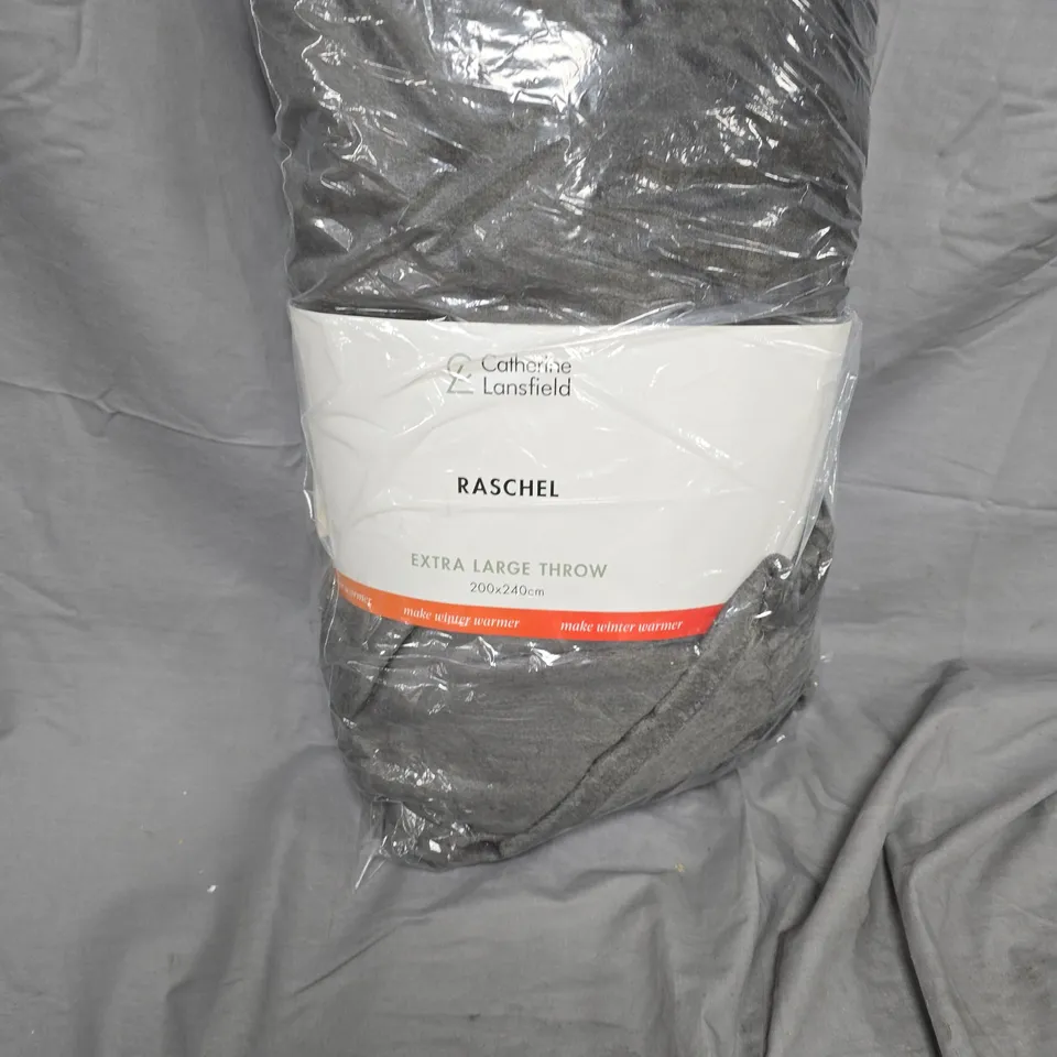 CATHERINE LANSFIELD RASCHEL GREY EXTRA LARGE THROW 200 X 240 CM