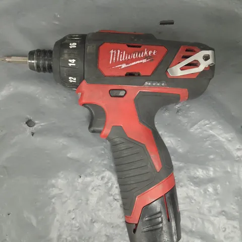 MILWAUKEE CORDLESS SCREWDRIVER