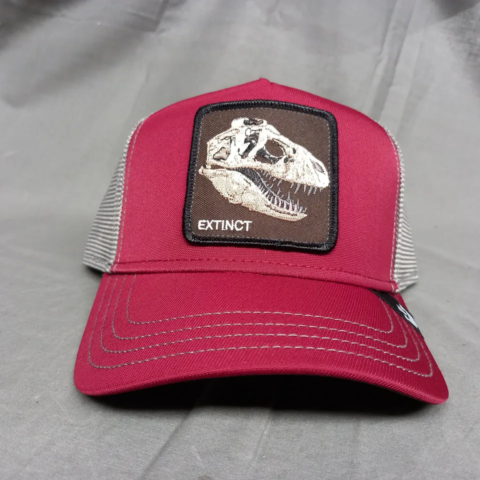 SAPCA GOORIN THE FARM CAPSULE TRUCKER CAP, MAROON EXTINCT