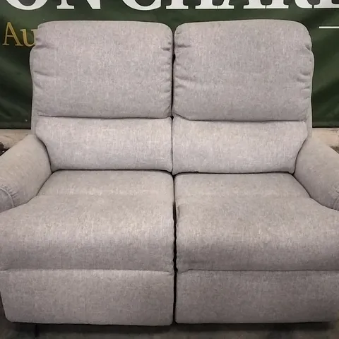 QUALITY BRITISH DESIGNED & MANUFACTURED G PLAN NEWMARKET 2 SEATER POWER RECLINER PIERO SILVER FABRIC SOFA