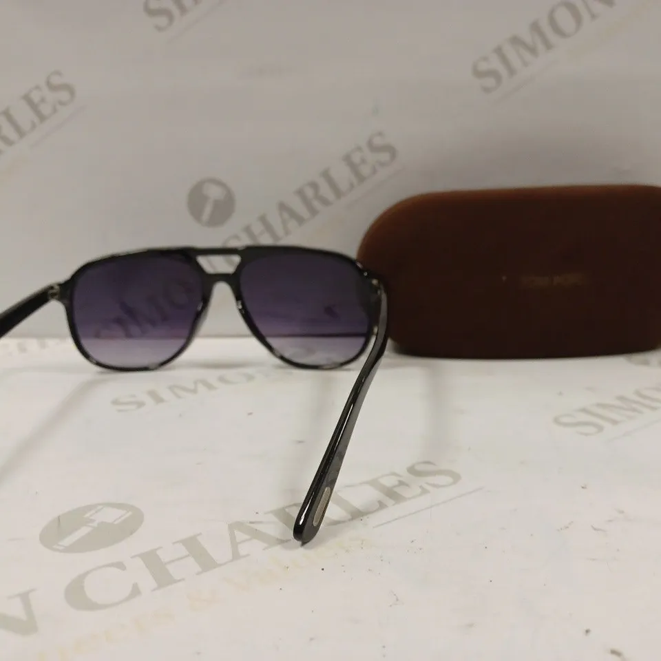 TOM FORD TF2 SUNGLASSES IN BLACK