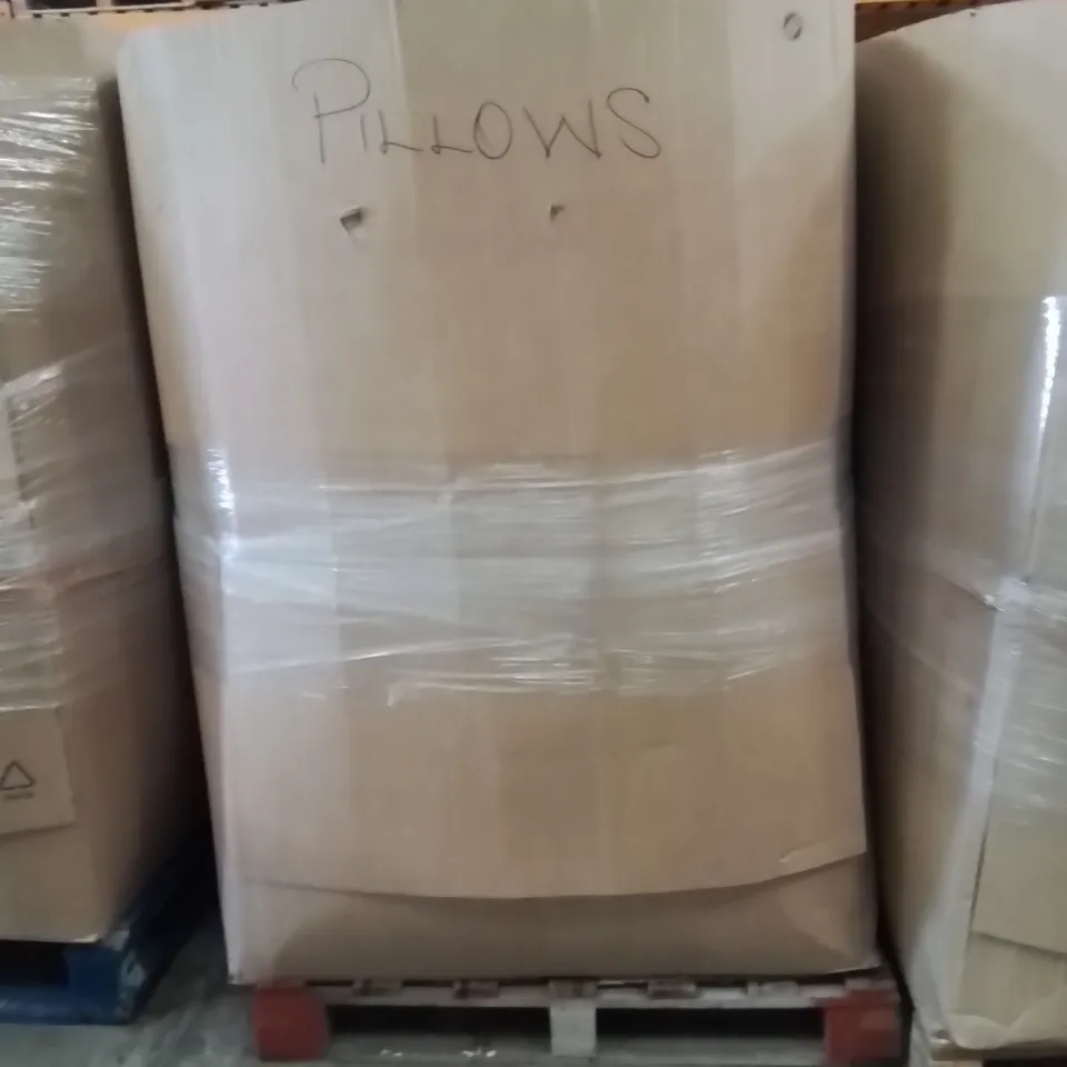 PALLET TO CONTAIN A LARGE QUANTITY OF PILLOWS