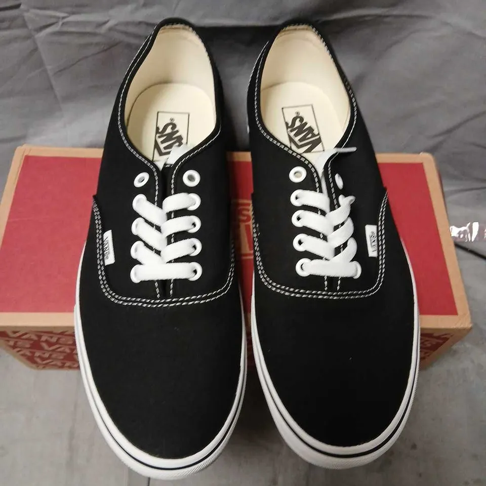 VANS AUTHENTIC BLACK CANVAS SNEAKERS – UK 10 (US 11) – MEN'S