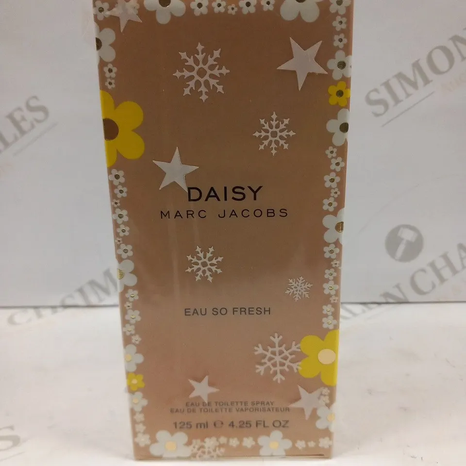 BOXED MARC JACOBS "DAISY" EAU DE TOILETTE SPRAY, 125ML