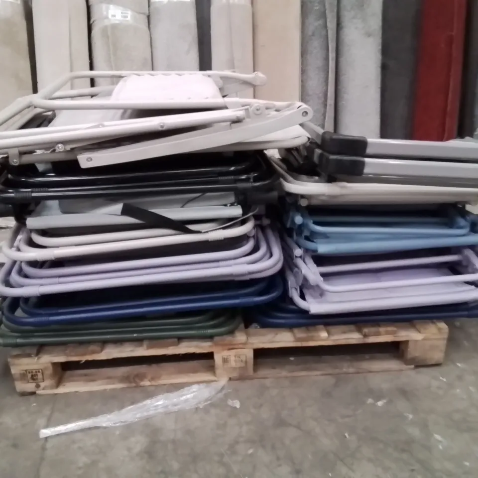 PALLET CONTAINING APPROXIMATELY 13 SUN LOUNGERS 