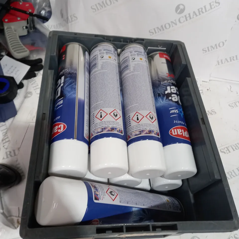 APPROXIMATELY 10 ASSORTED AEROSOL ITEMS TO INCLUDE - DE ICER - COLLECTION ONLY 
