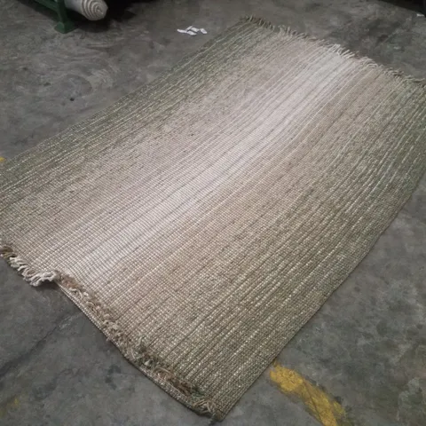 QUALITY DESIGNER AREA RUG APPROXIMATELY 160×230CM