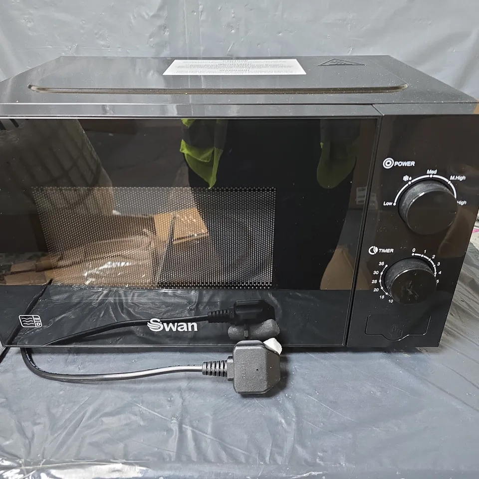 SWAN 20L 700W MANUAL MICROWAVE - BLACK - COLLECTION ONLY