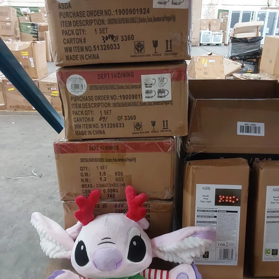 LARGE ASSORTMENT OF CHRISTMAS PRODUCTS TO INCLUDE; MUGS, CRACKERS, LIGHTS, BAUBLES ETC