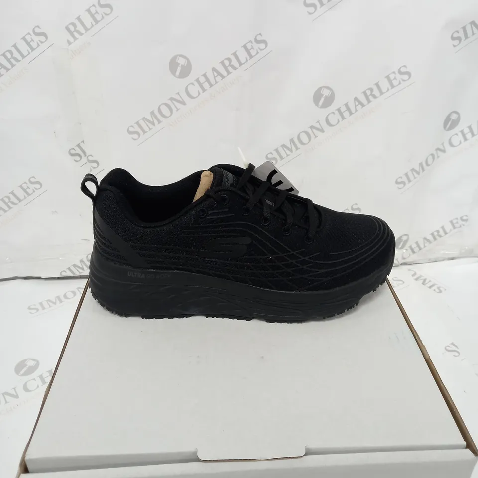 BOXED SKECHERS CUSHION ELITE TRAINERS, BLACK - SIZE 6